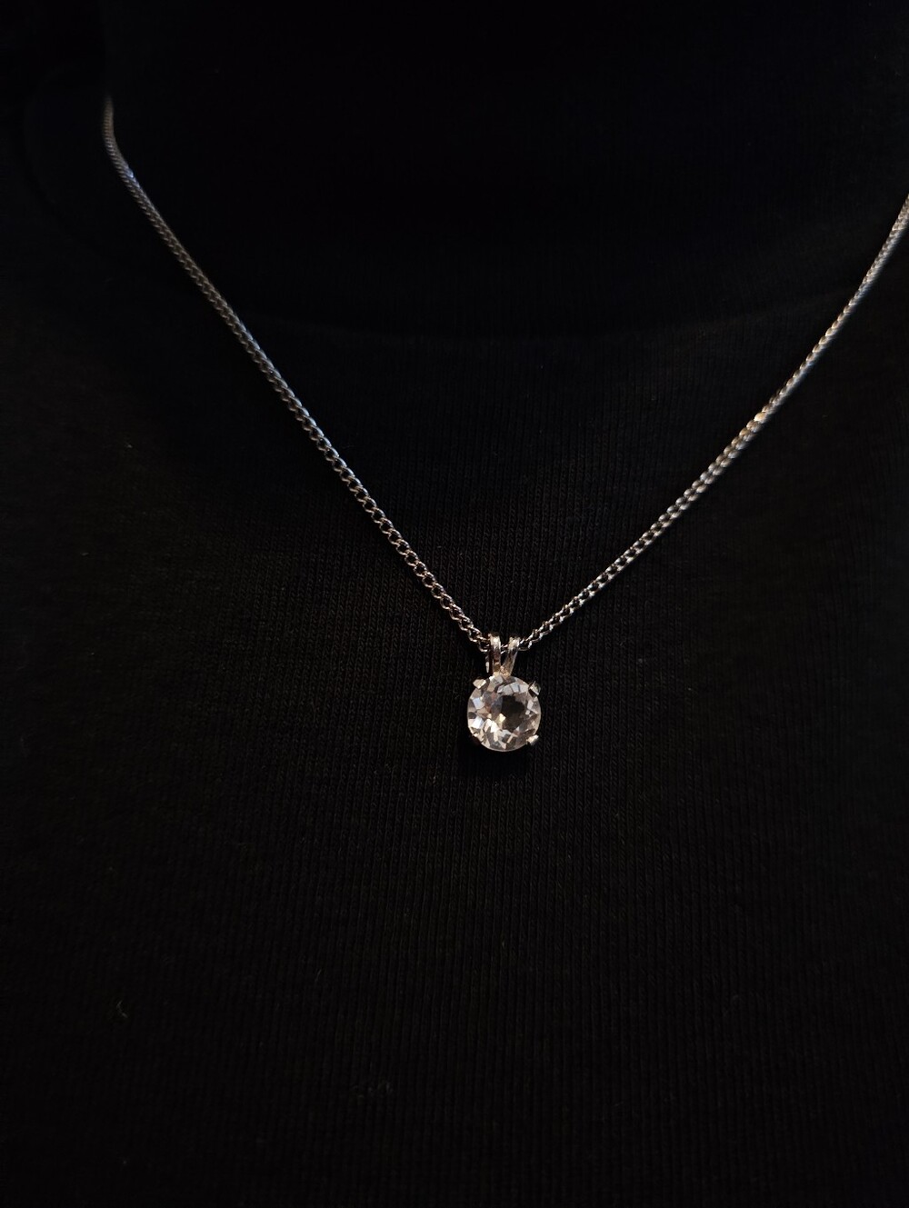 Vintage Classic Solitaire Pendant Necklace in Silver with Clear Crystal